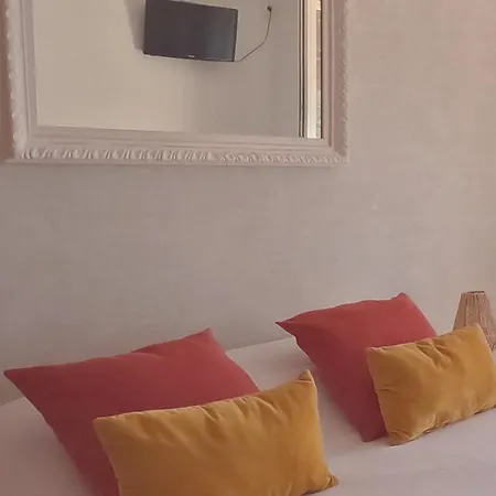 Azur Hotel 3*