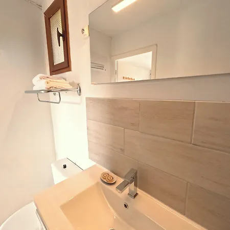 Azur Hotel