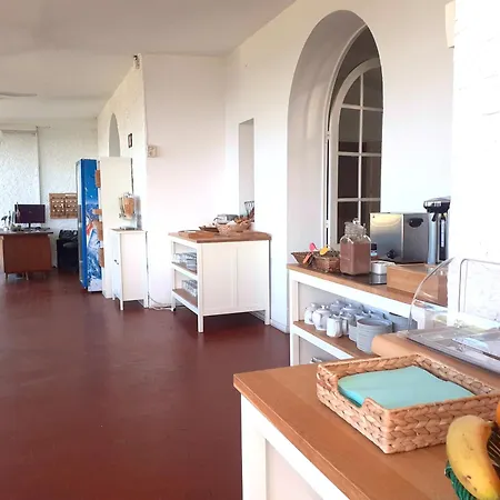 Azur Hotel 3*