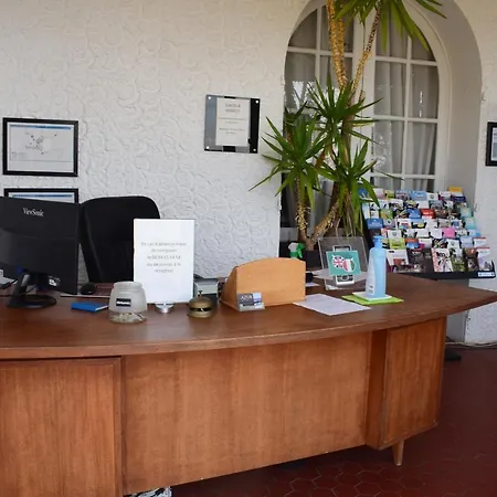 Azur Otel Le Lavandou